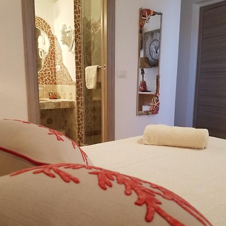 سانتا تيريزا غالّورا Nonna Pasqualina B&B الغرفة الصورة