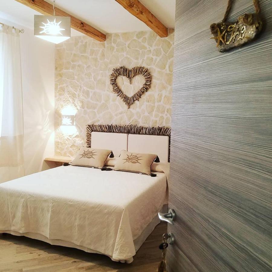 سانتا تيريزا غالّورا Nonna Pasqualina B&B الغرفة الصورة