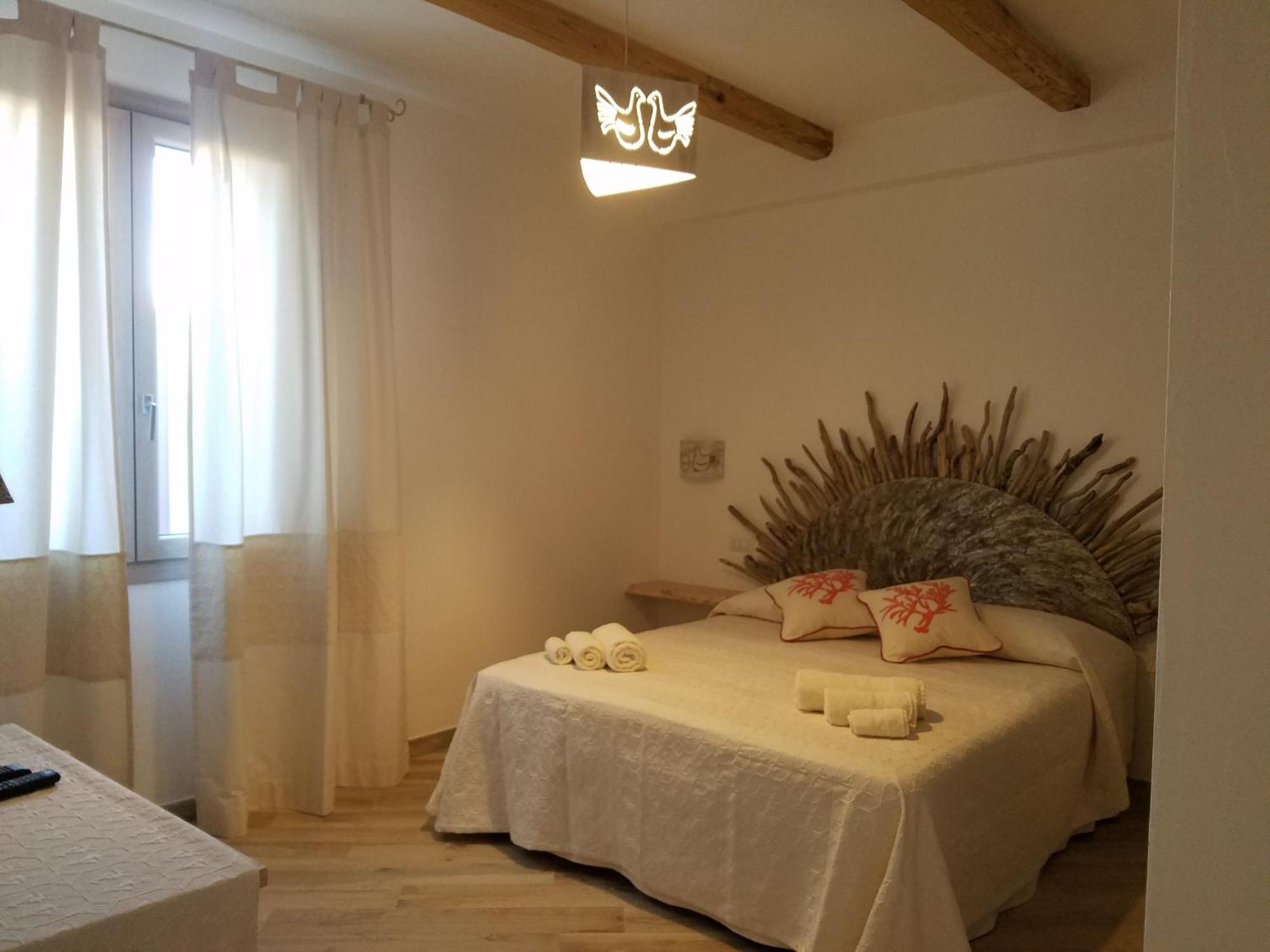 سانتا تيريزا غالّورا Nonna Pasqualina B&B الغرفة الصورة